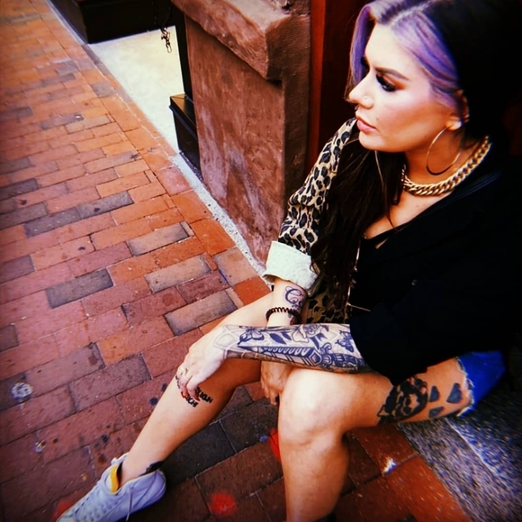 ⭐️CLOSET SALE⭐️BUY 2 ITEMS,GET A 3RD FREE!(of lesser value) Send bundles/offers! - Picture 6 of 7